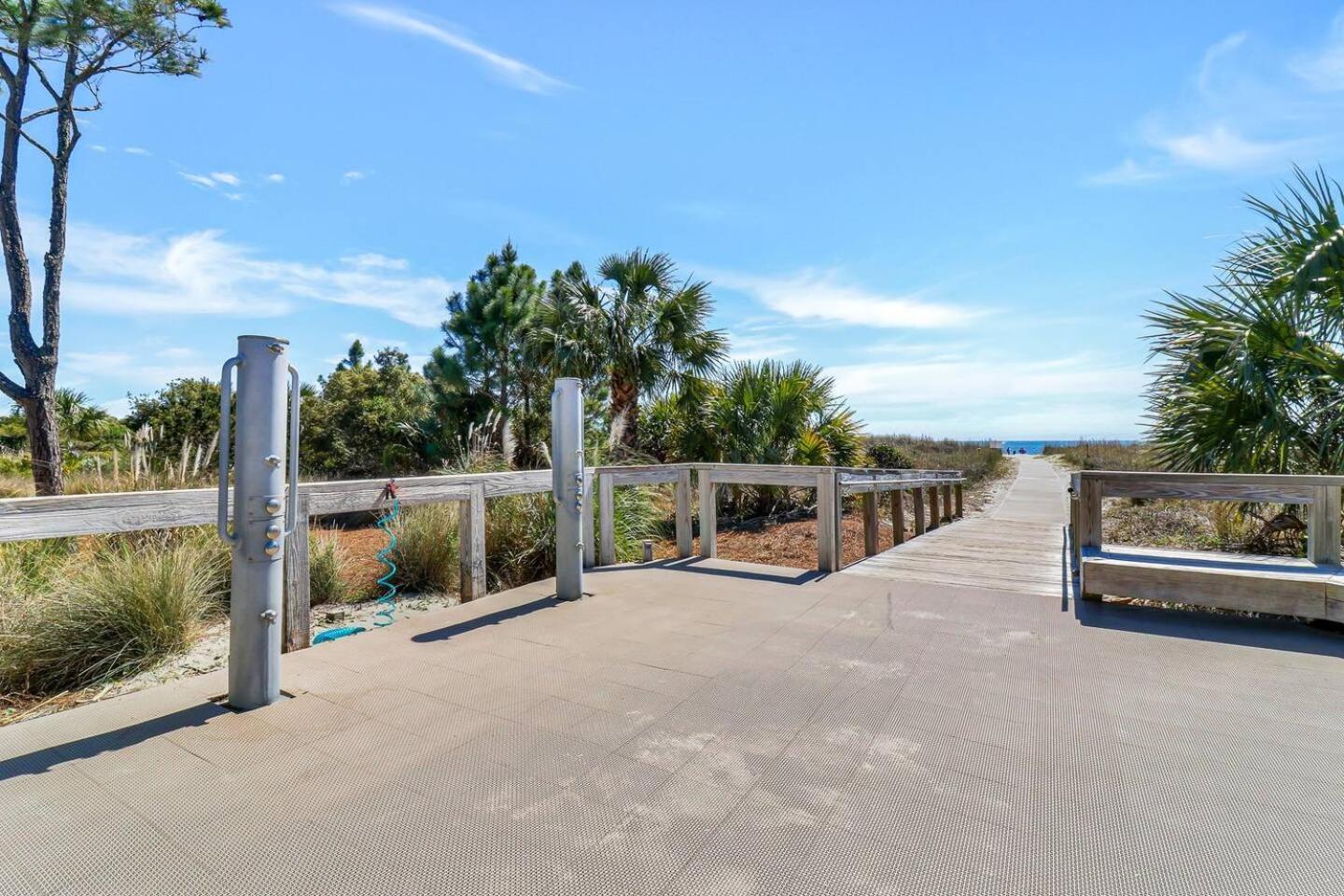 Ocean Dunes Villas #111, Beach Condo In Coligny Beach, 43 S Forest Beach Dr, Hilton Head Sc, Oceanfront Condo, Heated Pool, By Vacation Rental Hhi Hilton Head Island Zewnętrze zdjęcie